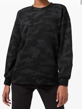 lululemon athletica Black & Dark Gray Camo Crewneck Sweater